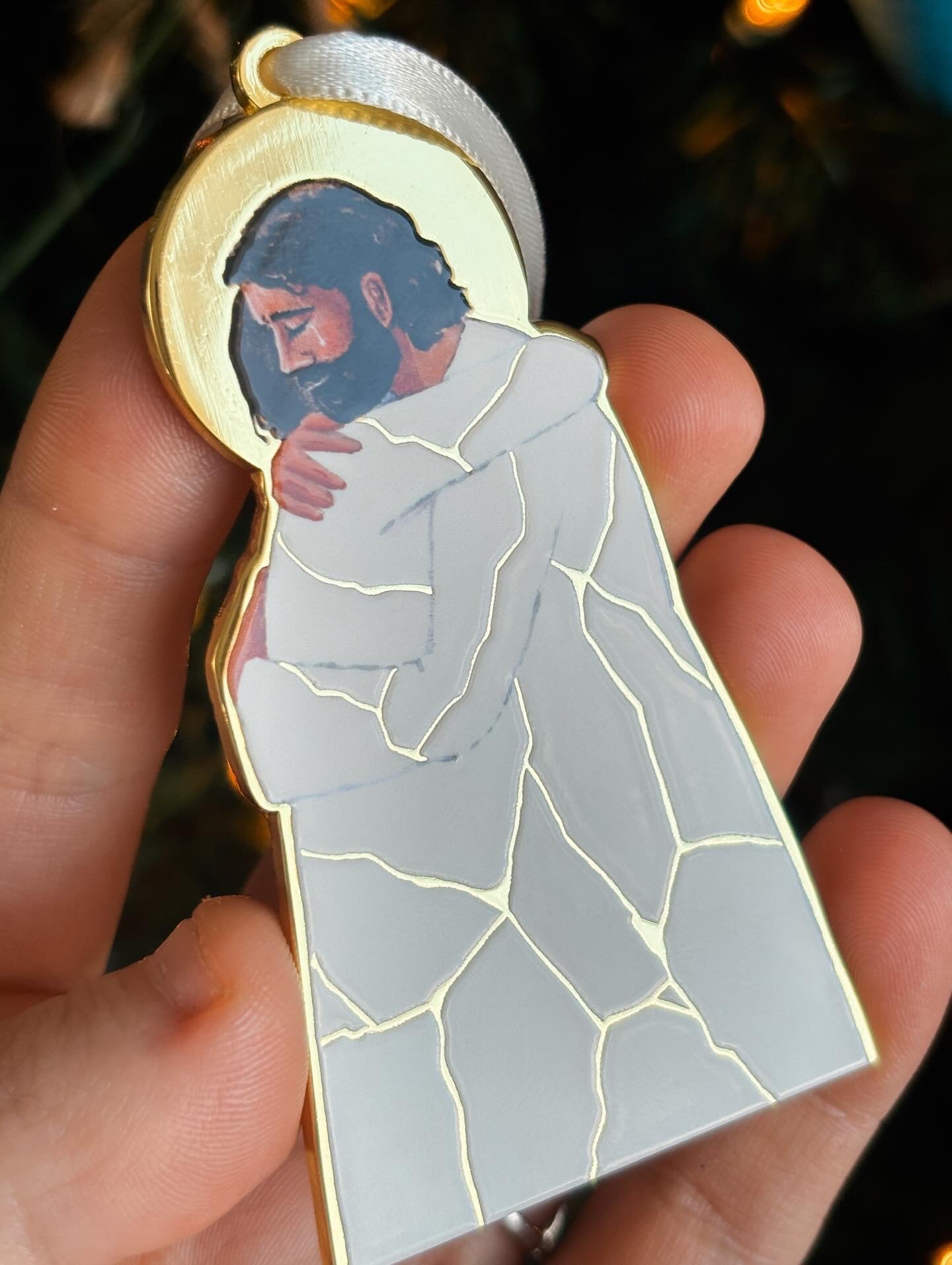 'He Binds Up The Broken Hearted' Gold Enamel Ornament