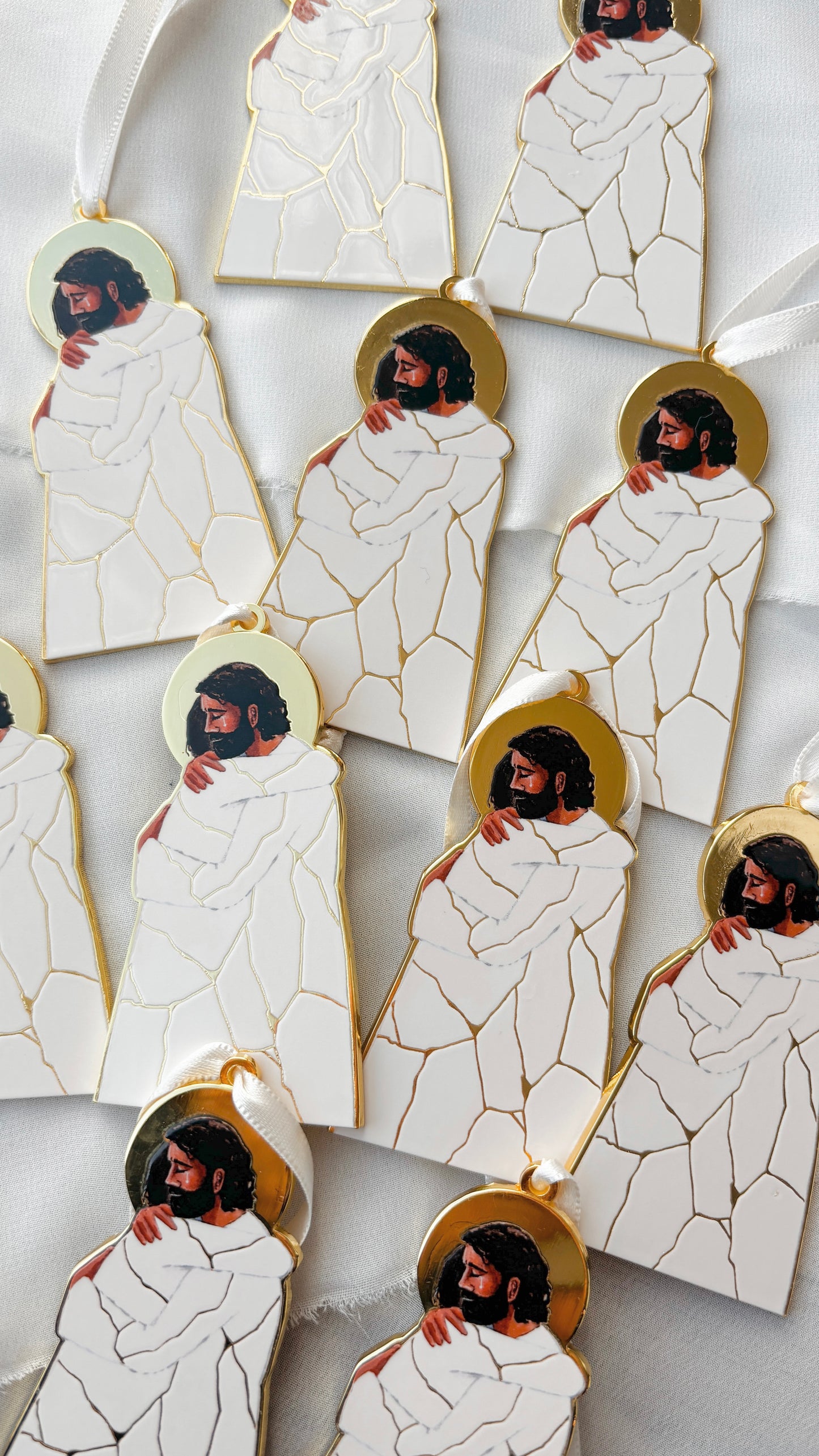 'He Binds Up The Broken Hearted' Gold Enamel Ornament